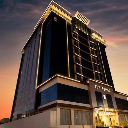 The Proud Hotel Khobar Bagian luar foto