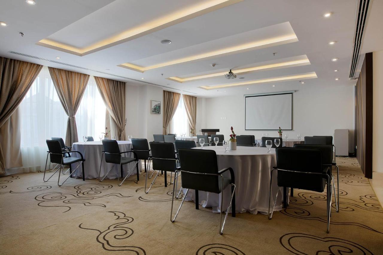 The Proud Hotel Khobar Bagian luar foto