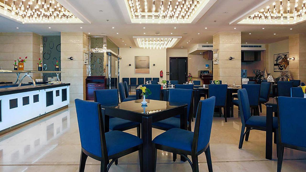 The Proud Hotel Khobar Bagian luar foto