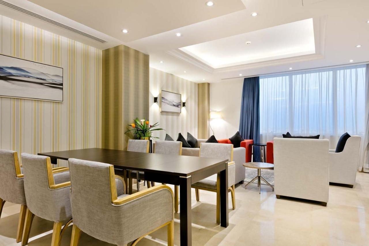 The Proud Hotel Khobar Bagian luar foto