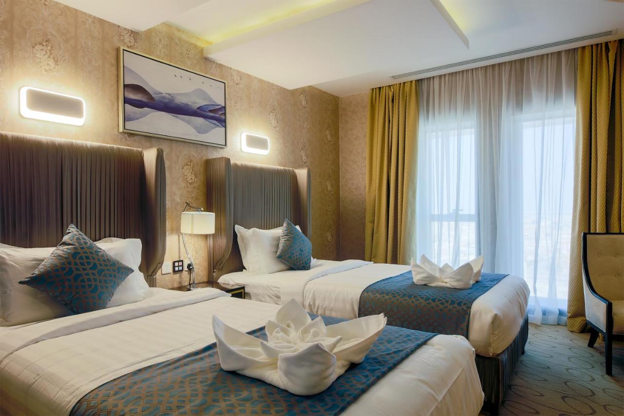 The Proud Hotel Khobar Bagian luar foto