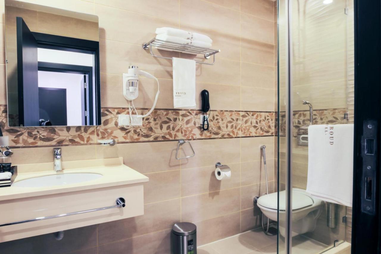 The Proud Hotel Khobar Bagian luar foto