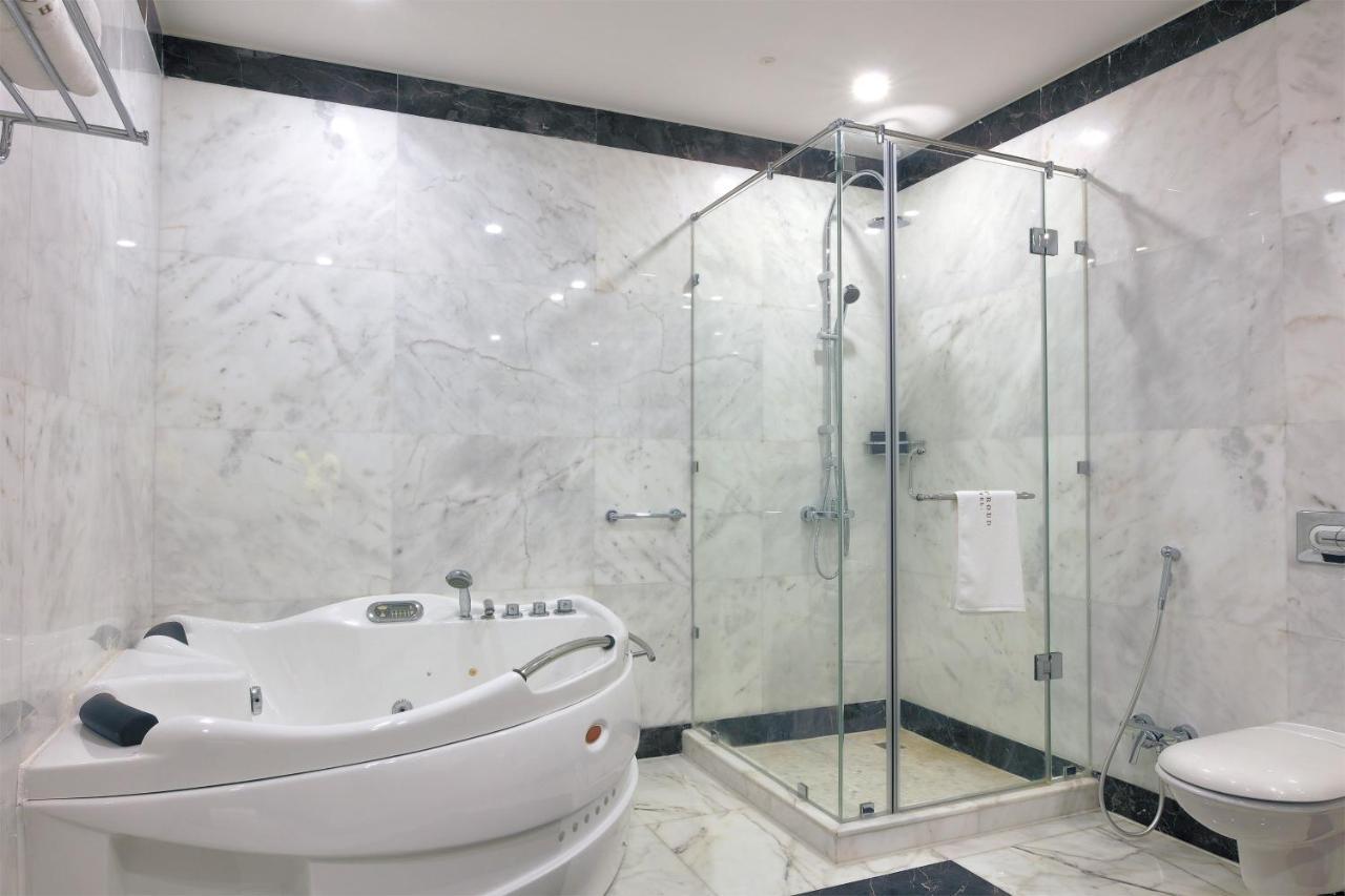 The Proud Hotel Khobar Bagian luar foto