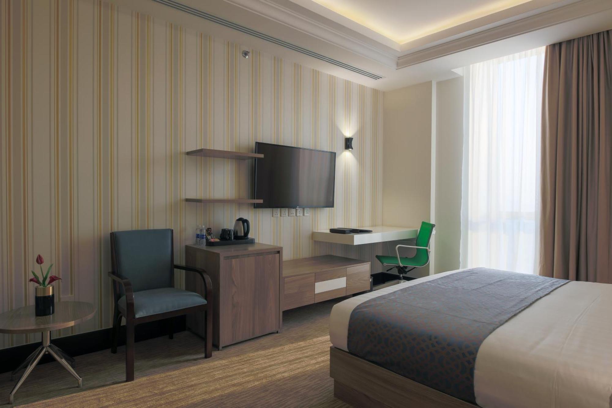 The Proud Hotel Khobar Bagian luar foto